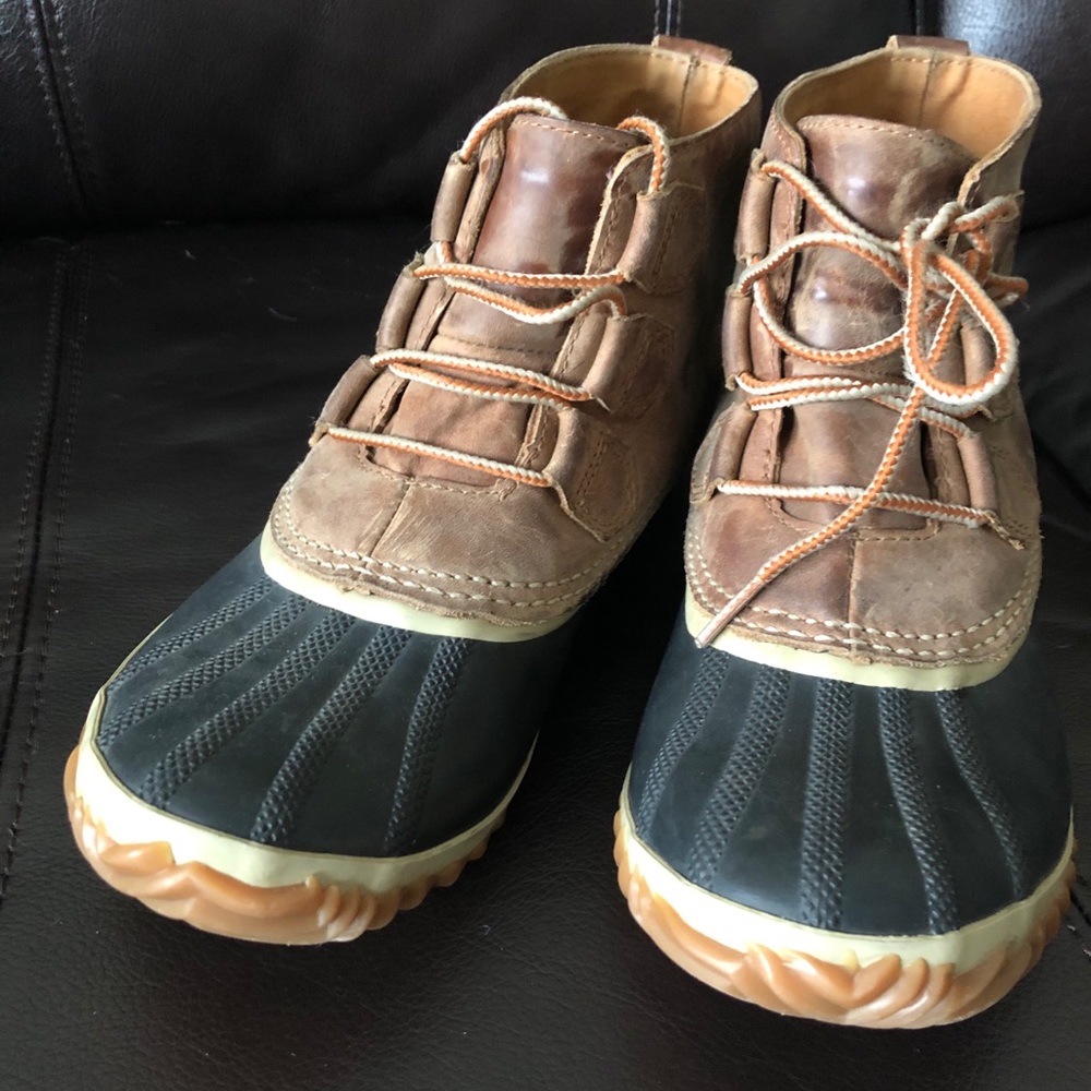 Sorel Out N’ About Leather Duck Boots